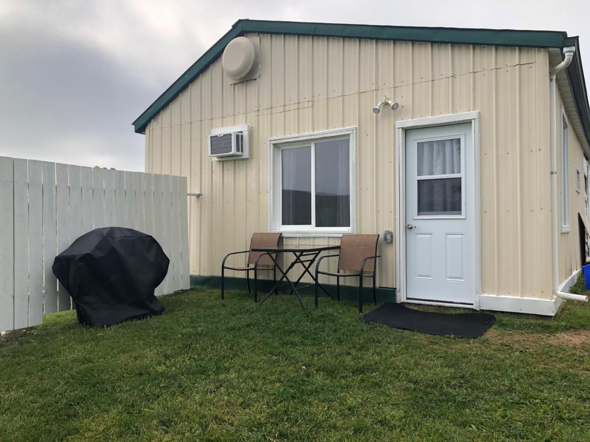 Whiskey River Cottages Formerly Seaway Slips Clayton Exterior photo
