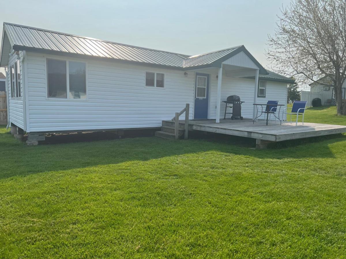 Whiskey River Cottages Formerly Seaway Slips Clayton Exterior photo