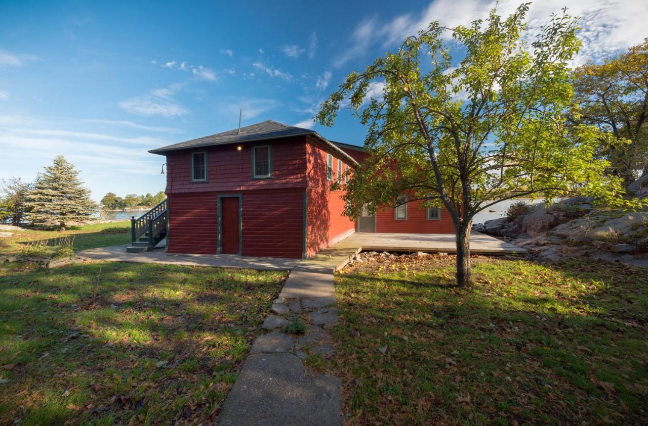 Whiskey River Cottages Formerly Seaway Slips Clayton Exterior photo