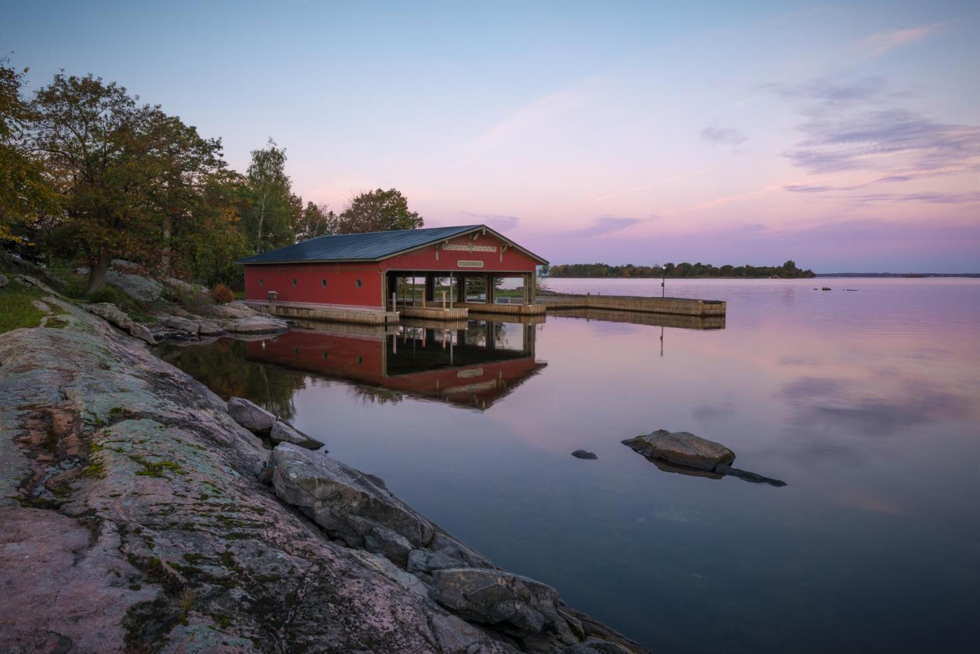 Whiskey River Cottages Formerly Seaway Slips Clayton Exterior photo